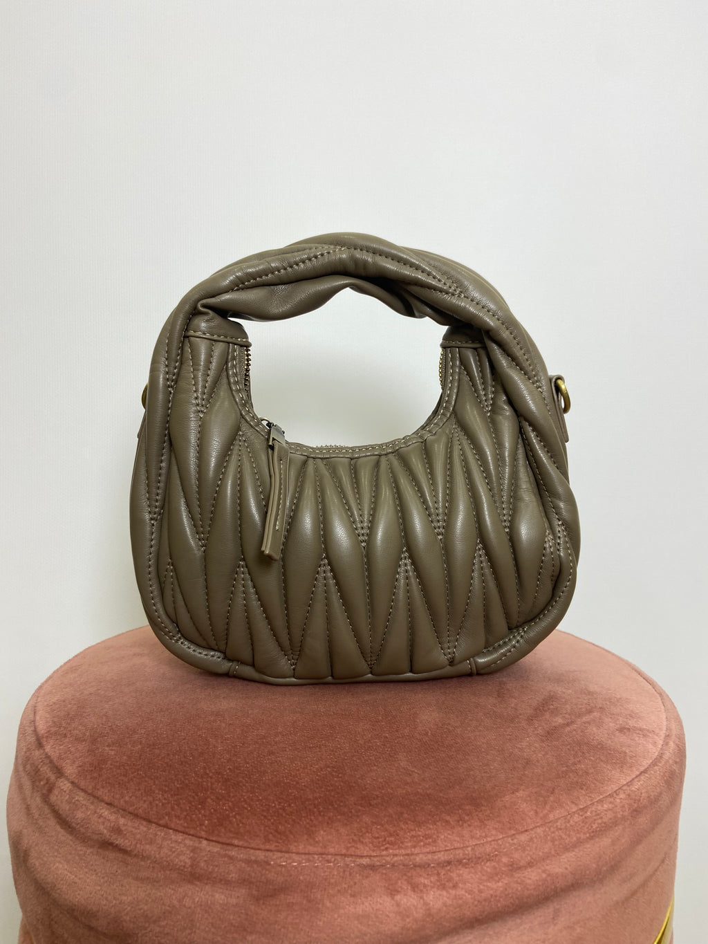 Borsa con manico in ecopelle