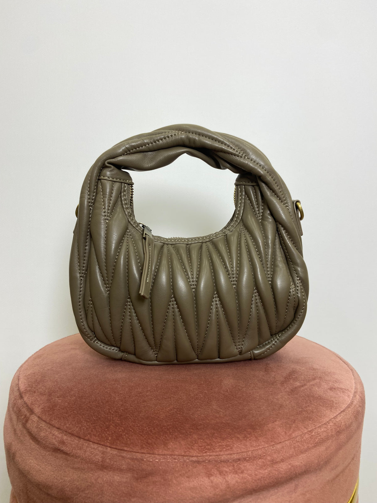 Borsa con manico in ecopelle