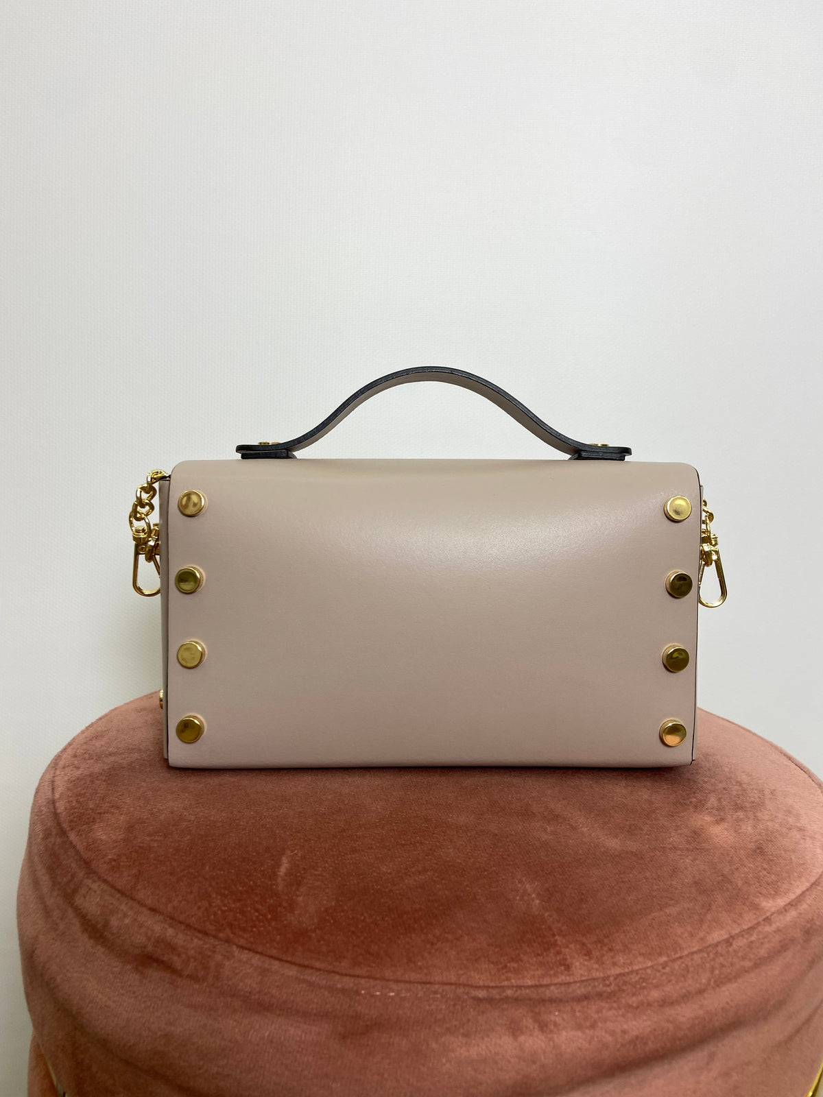 Borsa in pelle vera con catena d’oro